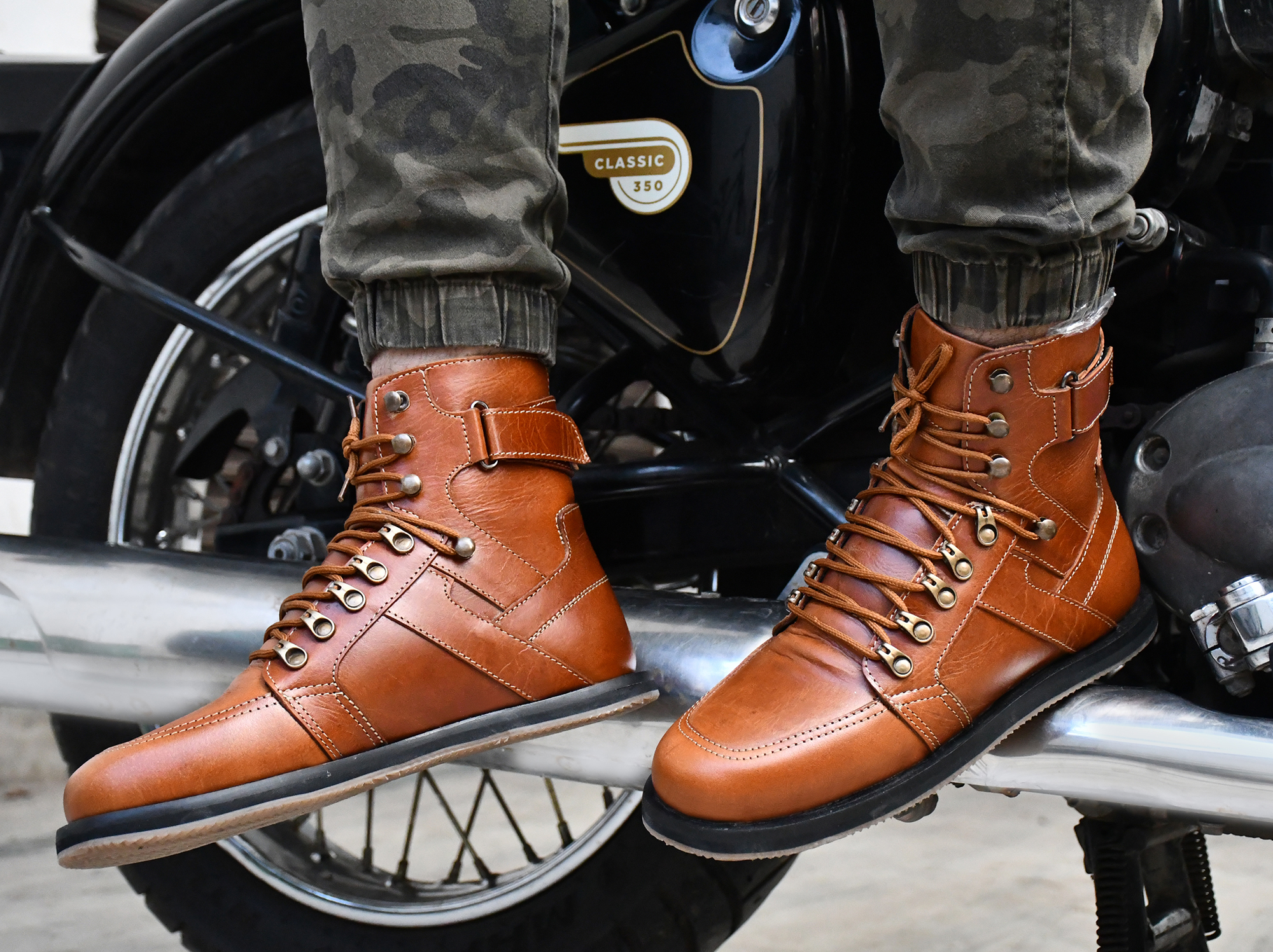 Biker Boots : Urban Boots for Bikers with heavy duty Rubber Sole by ASM. Article : Biker01-Tan
